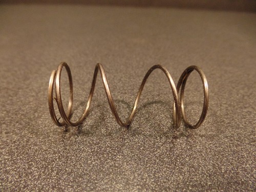 1986 86 HONDA XR200R XR 200 R OIL FILTER SPRING - Picture 3 of 5