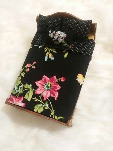 Dollhouse Miniature Full Size Comforter Set 1:12 Scale Black Floral Fabric - Picture 5 of 5