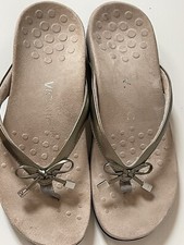 Vionic Bella II Sandal Gold Bow Tie Thongs Sandals Slides Slip On Women Size 8