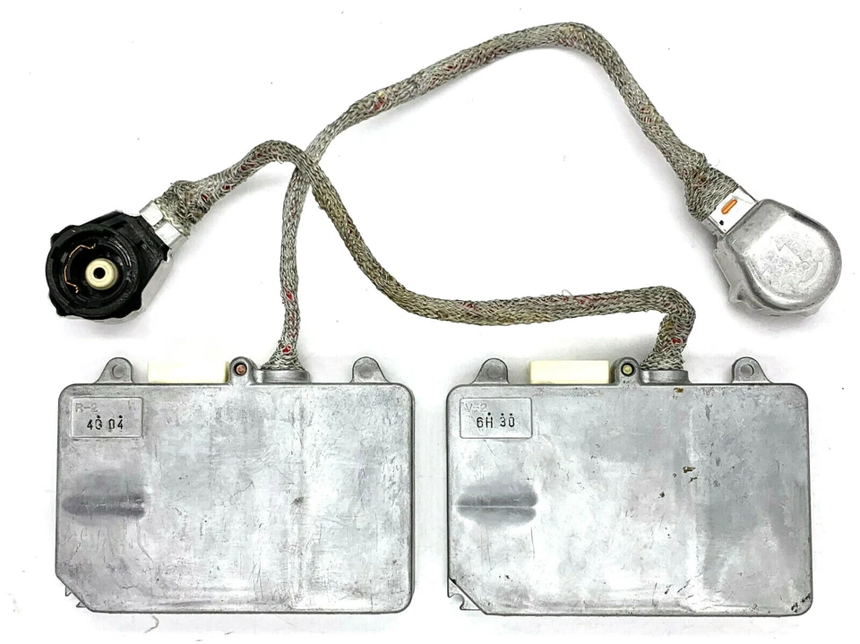 2x Used OEM for 01-05 Lexus IS 300 Xenon HID Headlight KoiTo Ballast 85967-08010 - Image 2 of 4