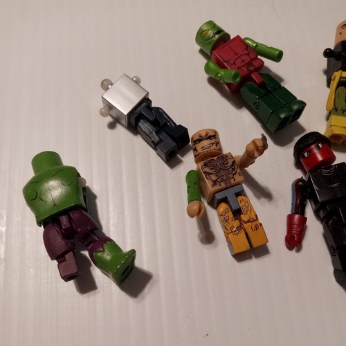 EUC Assorted Marvel  MiniMates Action Figures. PIECES & PARTS LOT  - Picture 2 of 6