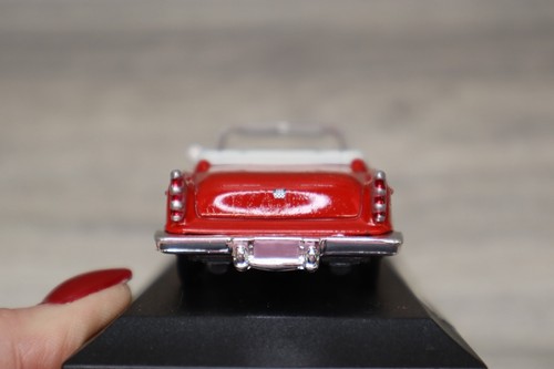 Chrysler C-300 1955 Red Convertible Car 1:43 Scale Diecast Case Collectible - Picture 18 of 20