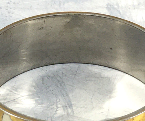 Bangle Bracelet Wide Cream Color Enamel and Shiny Gold Tone Hearts Vintage - Picture 4 of 6