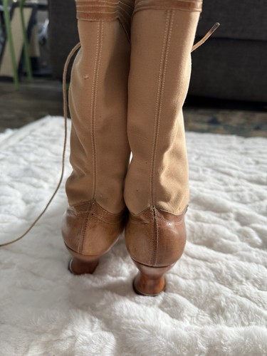 Antique Vintage Lace up Women’s Boots - Picture 10 of 11