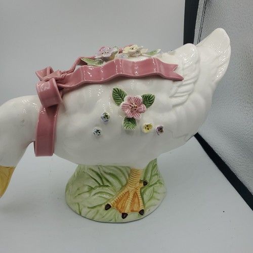 Vintage Ceramic Duck/goose With 3d Flowers - Foto 4 di 9