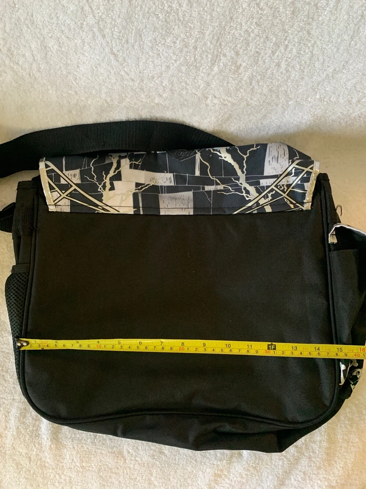 Disney - Tim Burton's The Nightmare Before Christmas Messenger Bag - Image 4 of 4