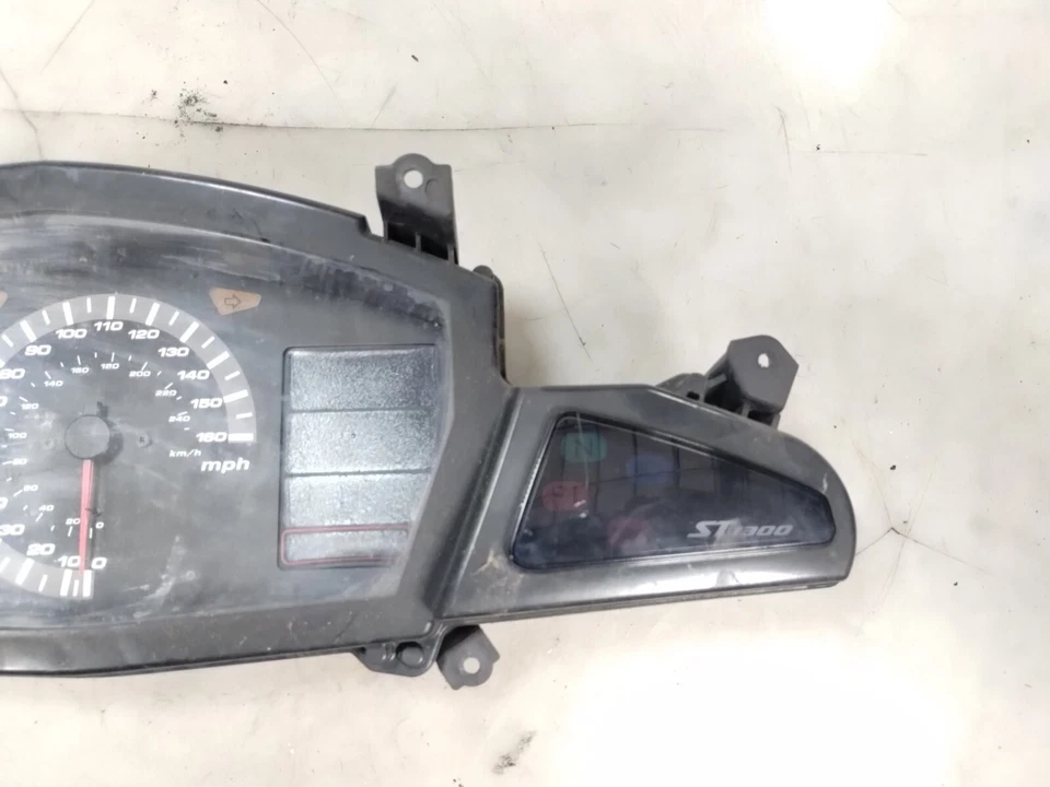 03-10 2004 Honda ST1300 velocímetro velocímetro velocímetro medidor Foto 2 de 4