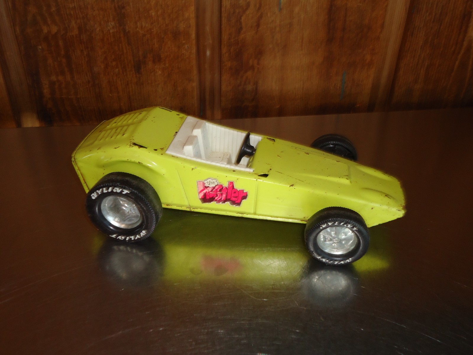 Picture 1 of 6