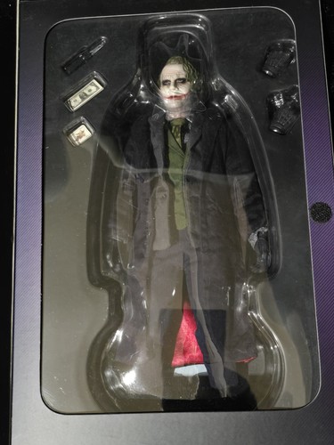 DC Batman: The Dark Knight THE JOKER Action Figure Hot Toys MMS68 - Picture 2 of 2