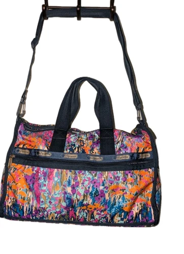 LeSportSac Medium Melanie Weekend Duffle Bag In Gentle Used Conditions!