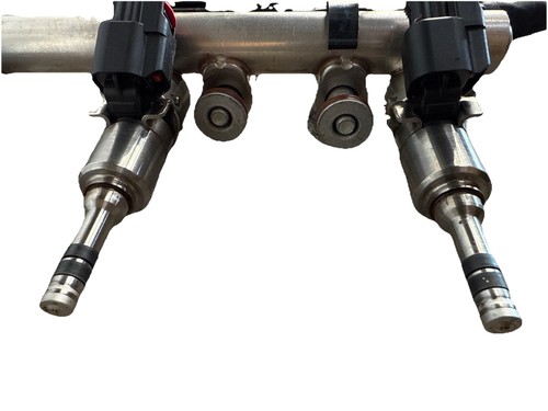 2015-2018 Chevrolet ATS Camaro 2.0 Turbo Fuel Injection Fuel Rail OEM 🔥🚗 - Bild 2 von 3