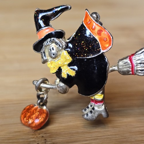 Rara Spilla Strega Halloween Articolata Vintage Spilla Scopa Volante Glitter TC - Foto 2 di 20