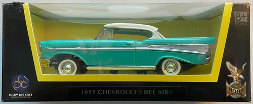1957 Turquoise Chevy Bel Air DieCast Model Road Signature Collection (1:43)