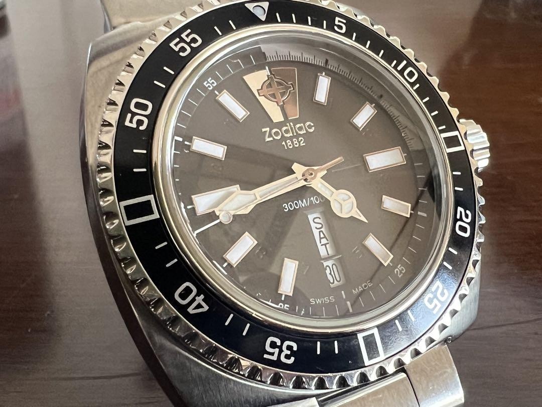 【Mackie】ZODIAC ゾディアック v-wolf 腕時計 ZODIAC V-Wolf Diver Quartz Watch Black Dial 48mm Swiss Made