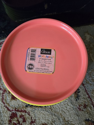 Lot 9 Gibson Melamine Dessert Salad Plates NWT & 9 Matching Fruit Cereal Bowls - Picture 13 of 20