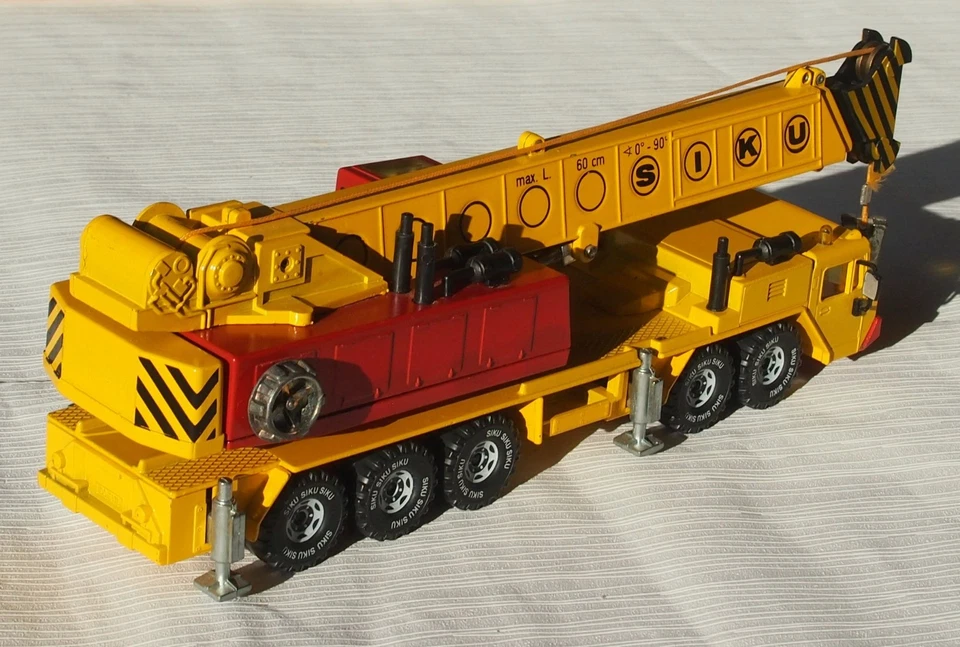 1:55 Kranwagen Autokran 5 Achsen  Siku 4010  wie NEU - Bild 3 von 4