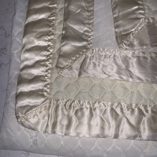 Manta bebé gofre con capucha vintage amarillo pálido acrílico nailon ribete 36x34 - Imagen 6 de 12