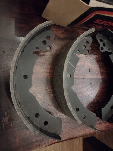 NUEVAS ZAPATILLAS FRENO TRASERO - SE ADAPTA A: VOLVO AMAZON Y P1800 SPORTS (1962-70) - Imagen 4 de 6
