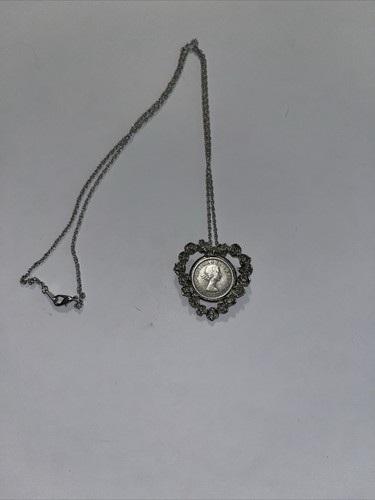 Queen Elizabeth six pence 1956 coin heart necklace collectors piece 23”