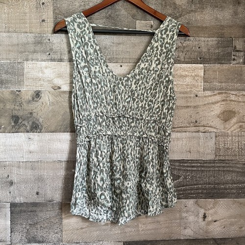 NWT Maurices Size M Grayish Green Leopard Print Sleeveless Top Gathered Career - Picture 6 of 6