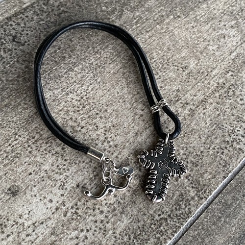 Cross Bracelet Religious Toggle Clasp Women Black Silver Tone 7” - 第 5/8 張圖片