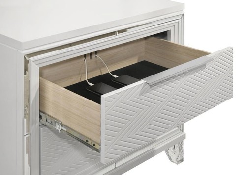 4 PC OFF WHITE BOUCLE LED LIGHTS QUEEN BED NS DRESSER BEDROOM FURNITURE SET - Picture 9 of 22
