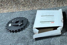 Box of 9 Rexnord Molded Split Sprocket 10334028 - 24 Tooth 25mm Bore 5.8" Pitch