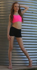 NEW-KURVE-2PC-ELASTIC-BACK-SPORTS-BRA-CAMI-amp-DANCE-SHORTS-JUNIOR-OSFA-00-0-2-4