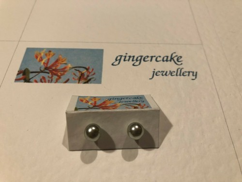 KLEINE ACRYL PERLENSTECKER OHRRINGE 50 Farben Sie WÄHLEN 6 MM BELL & SCHMETTERLINGSRÜCKEN - Bild 79 von 117