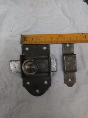 ancien verrou targette en fer forgé neuf de stock NOS - Photo 1/4