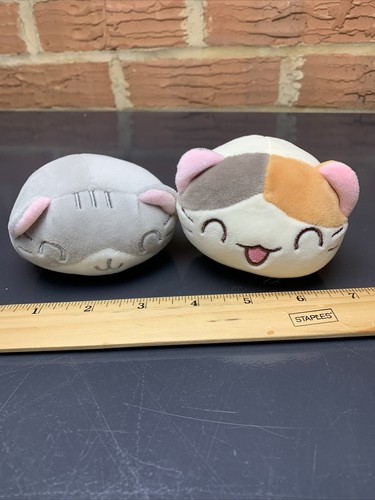 2 Muñecas de peluche Nemuneko Smiling Cat Furyu 3" SIN TUSHTAG Japón - Imagen 16 de 17