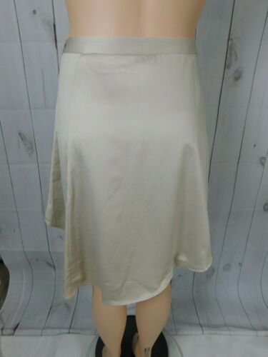 Nuova con etichette - Gonna Lane Collection Lane Bryant Taupe raso seta asimmetrica con cerniera - Foto 5 di 10