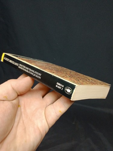 A Celtic Miscellany penguin classics softcover - Imagen 2 de 10
