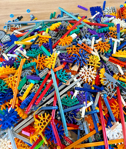 Approx 5 Pounds of K'Nex Assorted Parts & 2 Battery Motors Working Education Toy - Picture 8 of 11