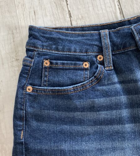 No Boundaries Juniors Stretch Denim Shorts Frayed Mid Rise 3” Inseam Size 9 - Picture 3 of 7