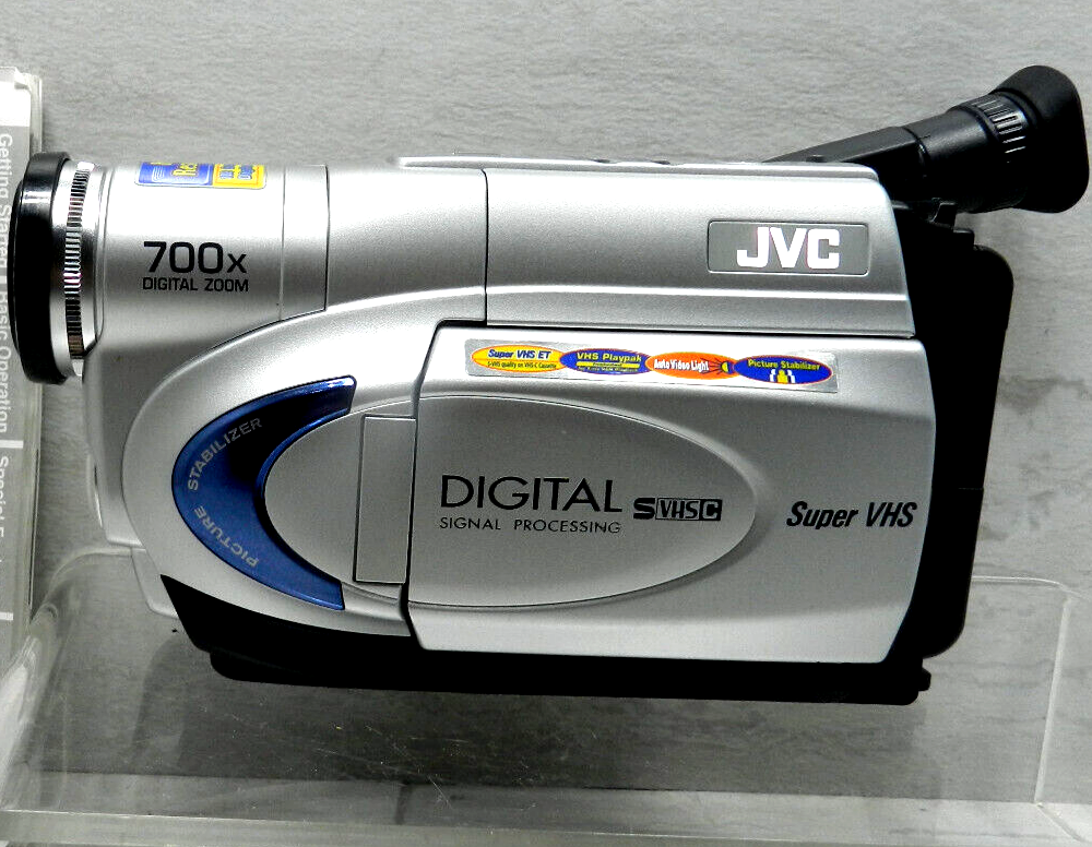 JVC GRSXM260U Compact Super VHS SVHSC Camcorder 700x Digital Zoom