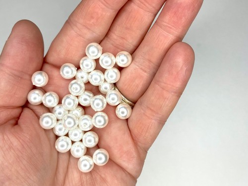 8MM IMITATION PEARLS - IVORY or WHITE - Picture 2 of 5