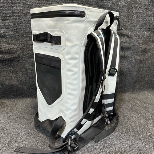 Mochila enfriador Earth Pak Loch Series 35 latas a prueba de fugas 72 horas retención de hielo - Imagen 9 de 19