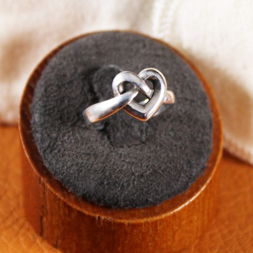Retired James Avery HEART KNOT Ring Sterling Silver Size 6 - Picture 3 of 8