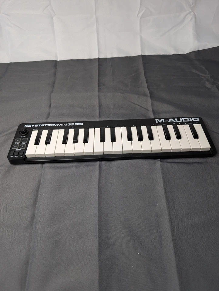 M-Audio Keystation Mini 32 MK3 Midi keyboard - Image 2 of 2