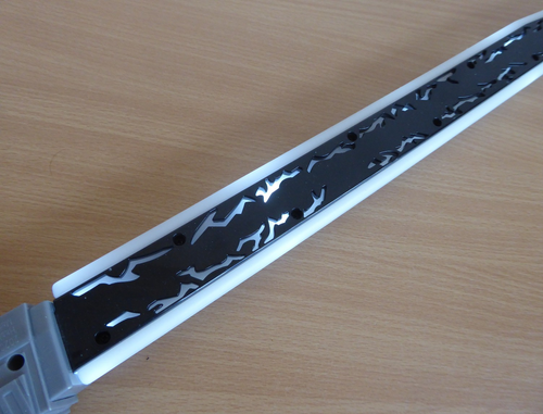 Juguete electrónico Star Wars Mandalorian Darksaber Cosplay 32" Hasbro 2020 en muy buena condición - Imagen 3 de 11