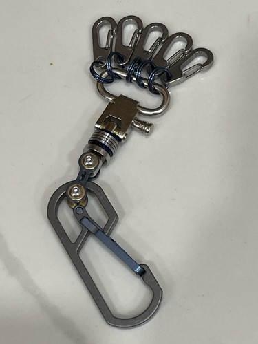 Llavero mosquetón EDC Titanium Ti, enlace de bicicleta Ti, giratorio Tío Mikes, azul - Imagen 2 de 17