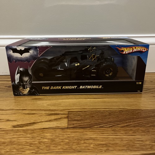 2008 Mattel Hot Wheels Batman The Dark Knight Batmobile 1:18 Scale New - Picture 2 of 7