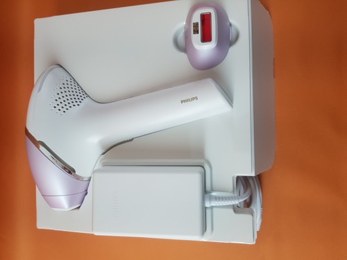 Philips Lumea Serie 8000, Depiladora Luz BRI944/00 - Imagen 3 de 8