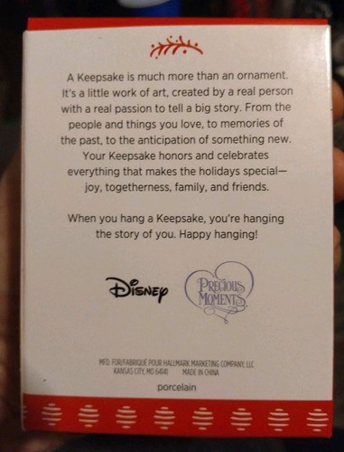 Hallmark Keepsake Ornament 2017 Snow White and Dopey The Seven Dwarfs Disney - Picture 2 of 4