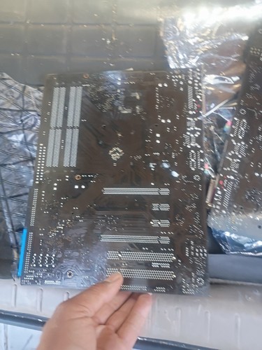 2 Asus Gaming Motherboards - Afbeelding 14 van 16