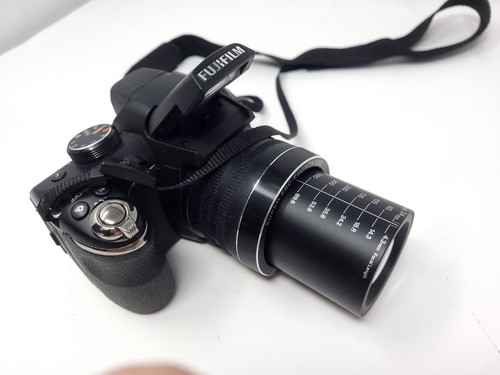 Fujifilm Finepix S4500 14.0MP 30X Zoom Digital Camera - Excellent Condition - Picture 5 of 8