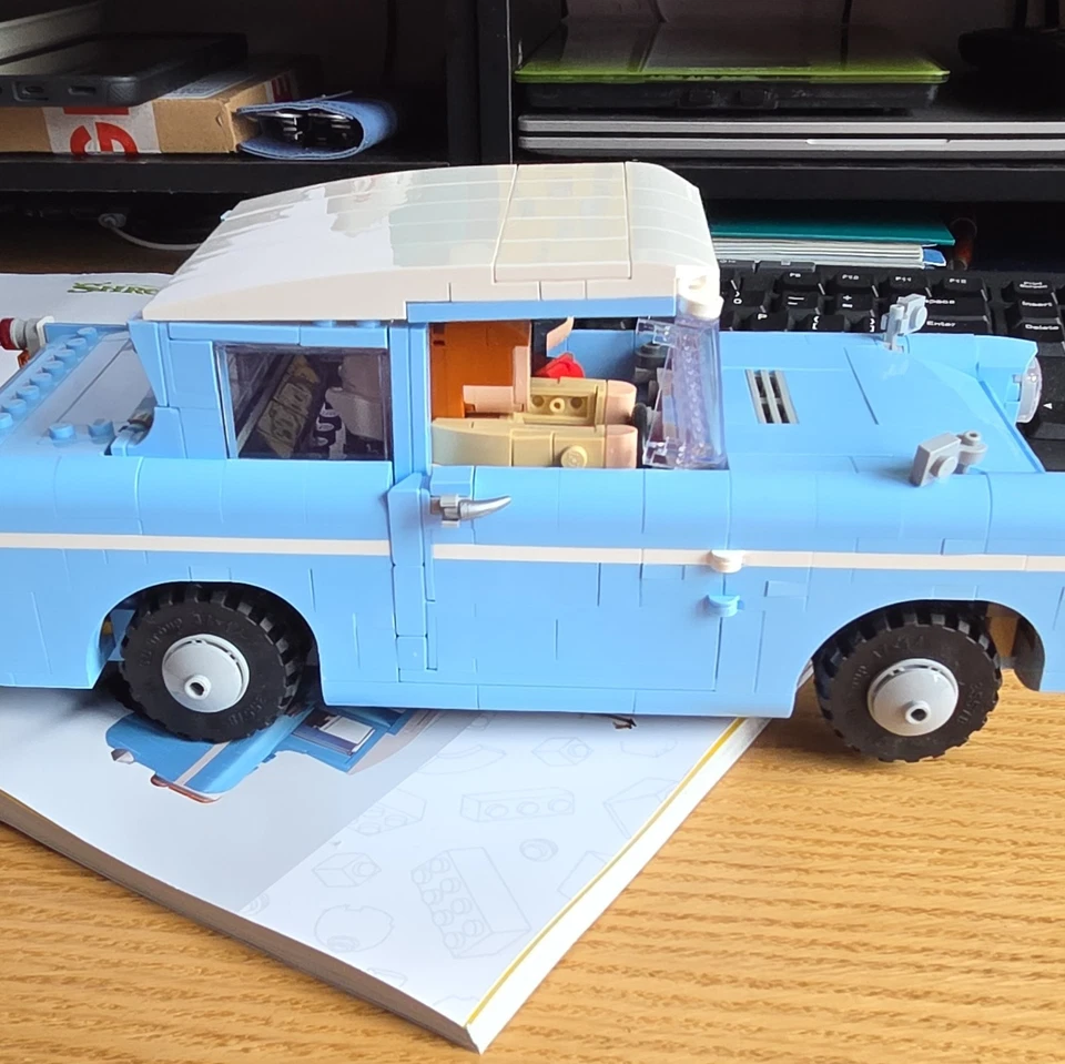 LEGO Harry Potter 76470 Enchanted Flying Ford Anglia, photo 3 of 5