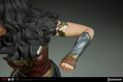 SIDESHOW WONDER WOMAN PREMIUM FORMAT EXCLUSIVE UN/AP 3004001UN DOUBLE BOXED - Picture 16 of 24