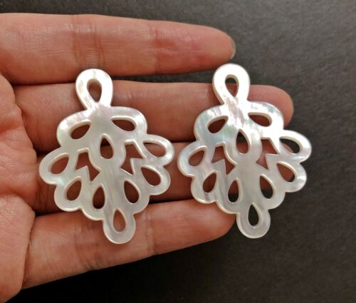 White Mother of Pearl Shell 30x40 mm Carved Filigree Drops One Pair C8326 - Picture 2 of 6